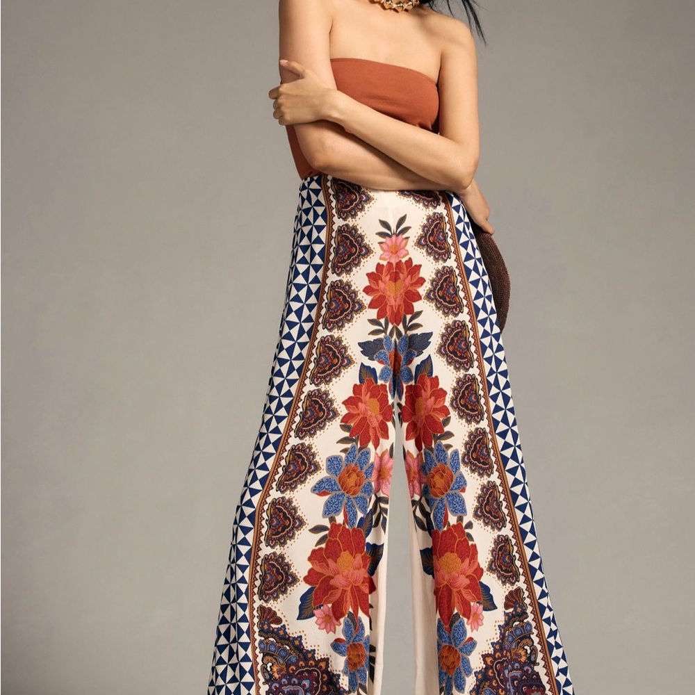 Floral Patterned Wide-Leg Pants